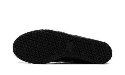Mexico 66 "Triple Black" 1183C102 002