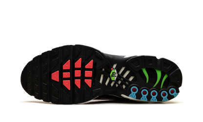 Air Max Plus WW "Worldwide Pack Crimson Green" CK7291 001